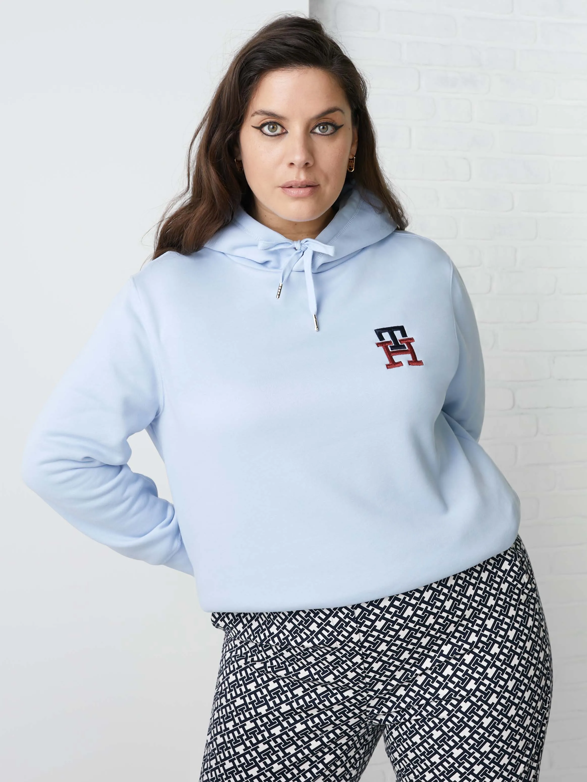 Curve TH Monogram Embroidery Hoodie | Sweatshirts & Hoodies | Tommy Hilfiger