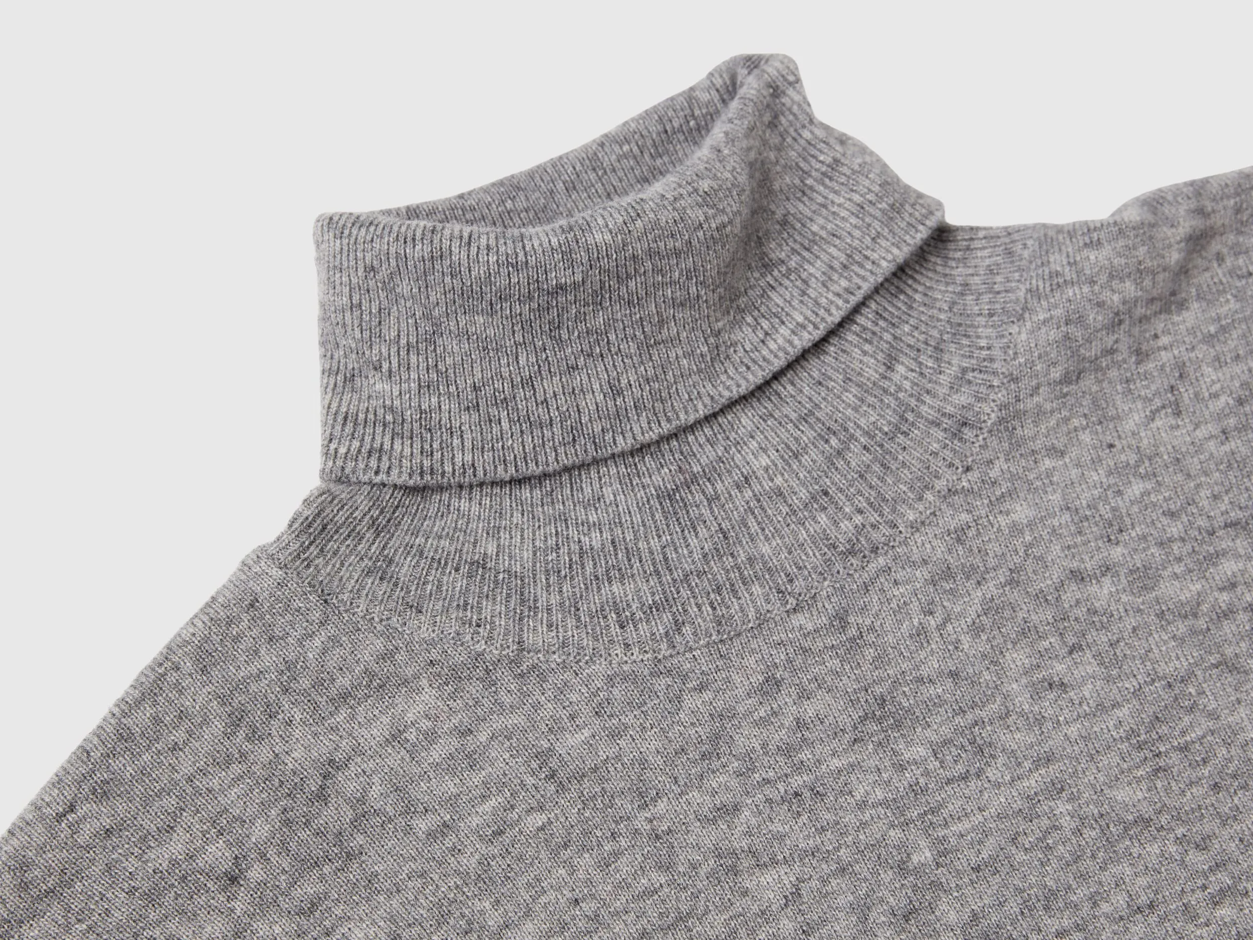 Gray short sleeve turtleneck in cashmere blend - Light Gray | Benetton