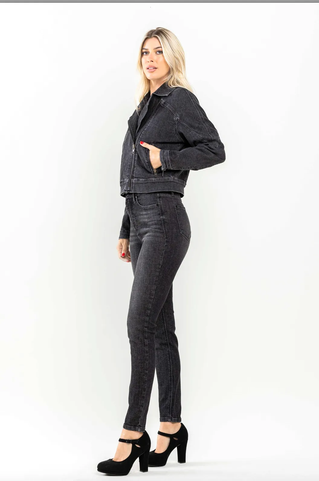 Judy Blue Tummy Control Black Wash Skinny Jeans