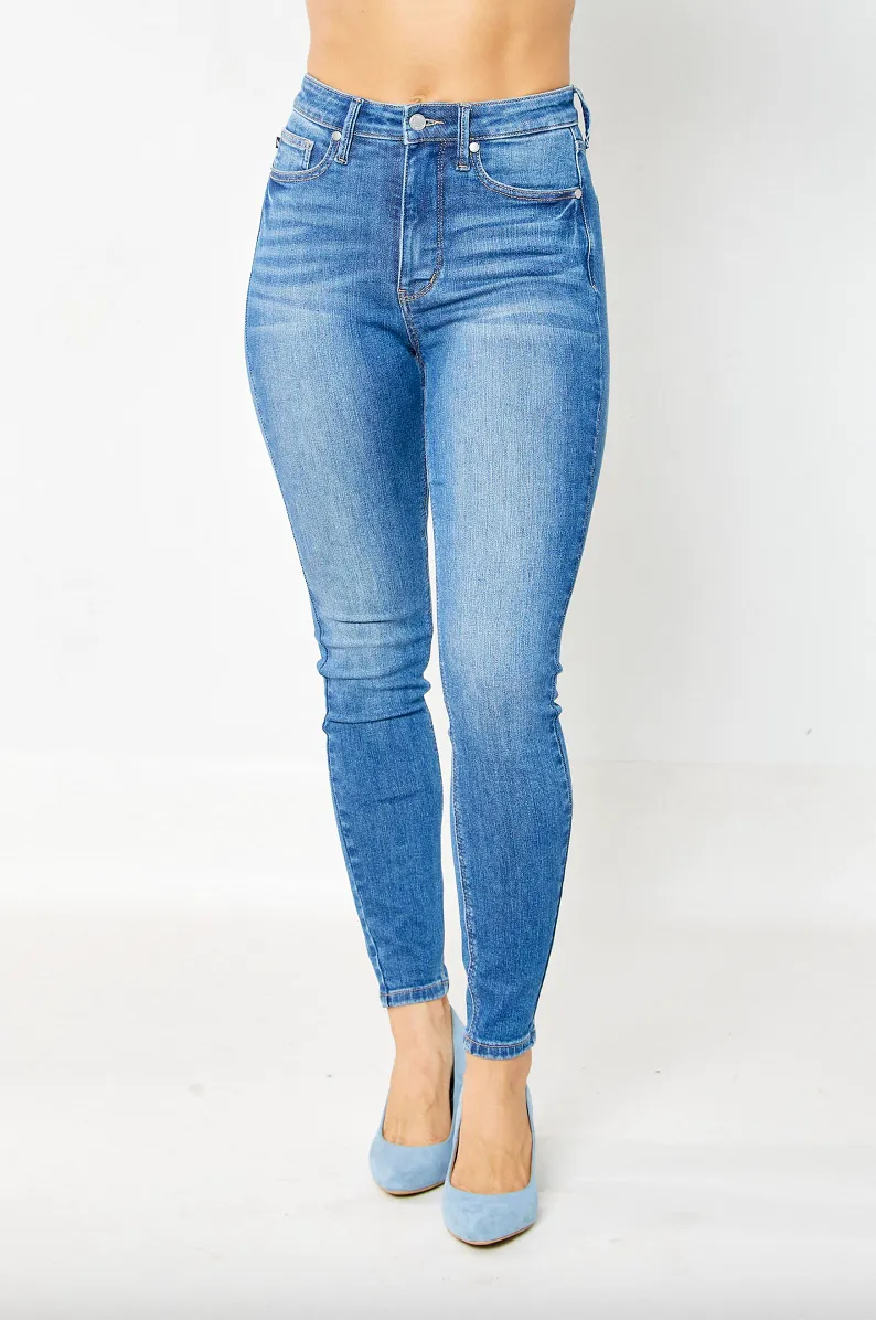 Judy Blue Tummy Control Classic Skinny Jeans