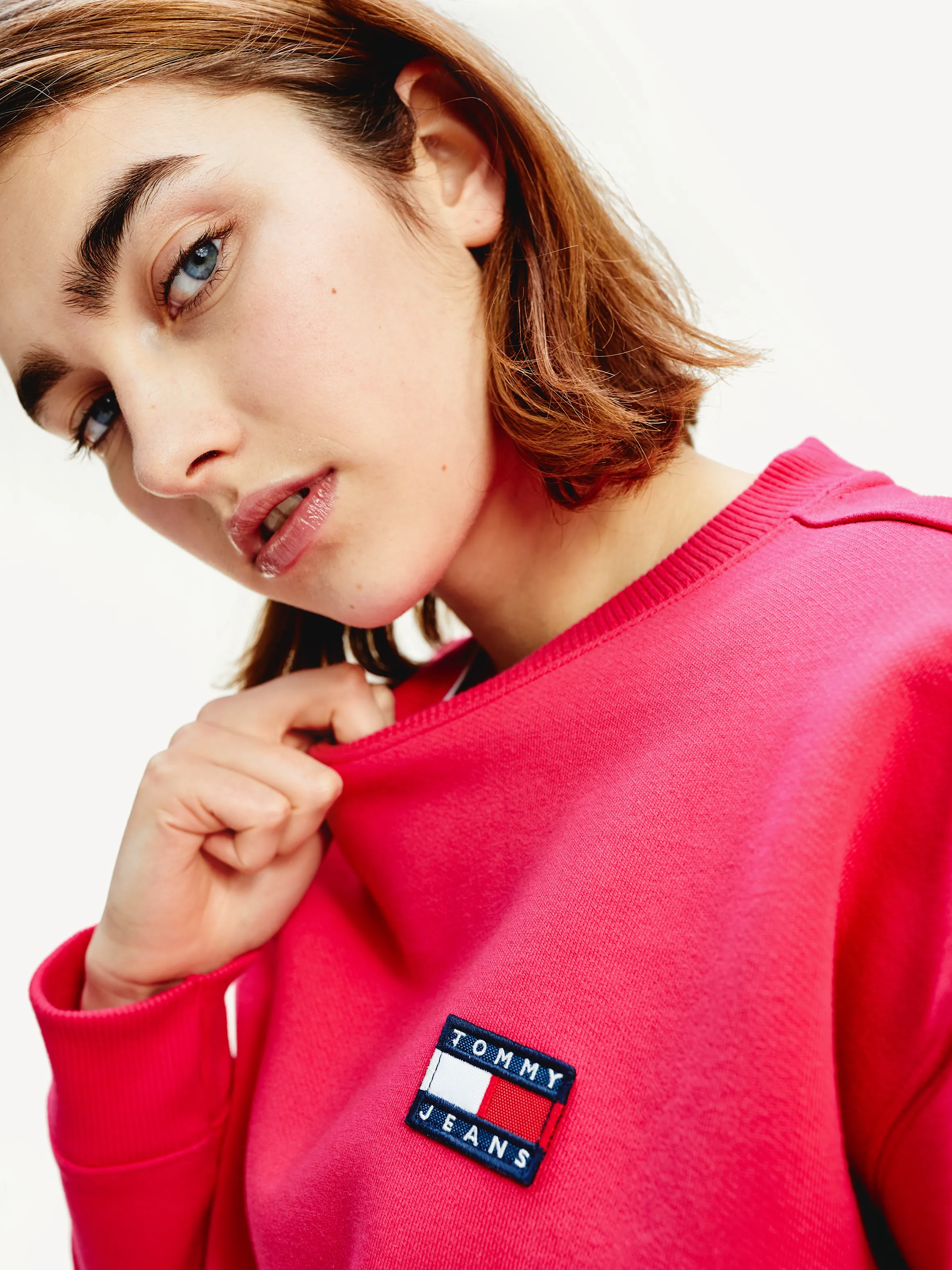 Tommy Jeans Badge Crew Sweatshirt | Sweatshirts & Hoodies | Tommy Hilfiger