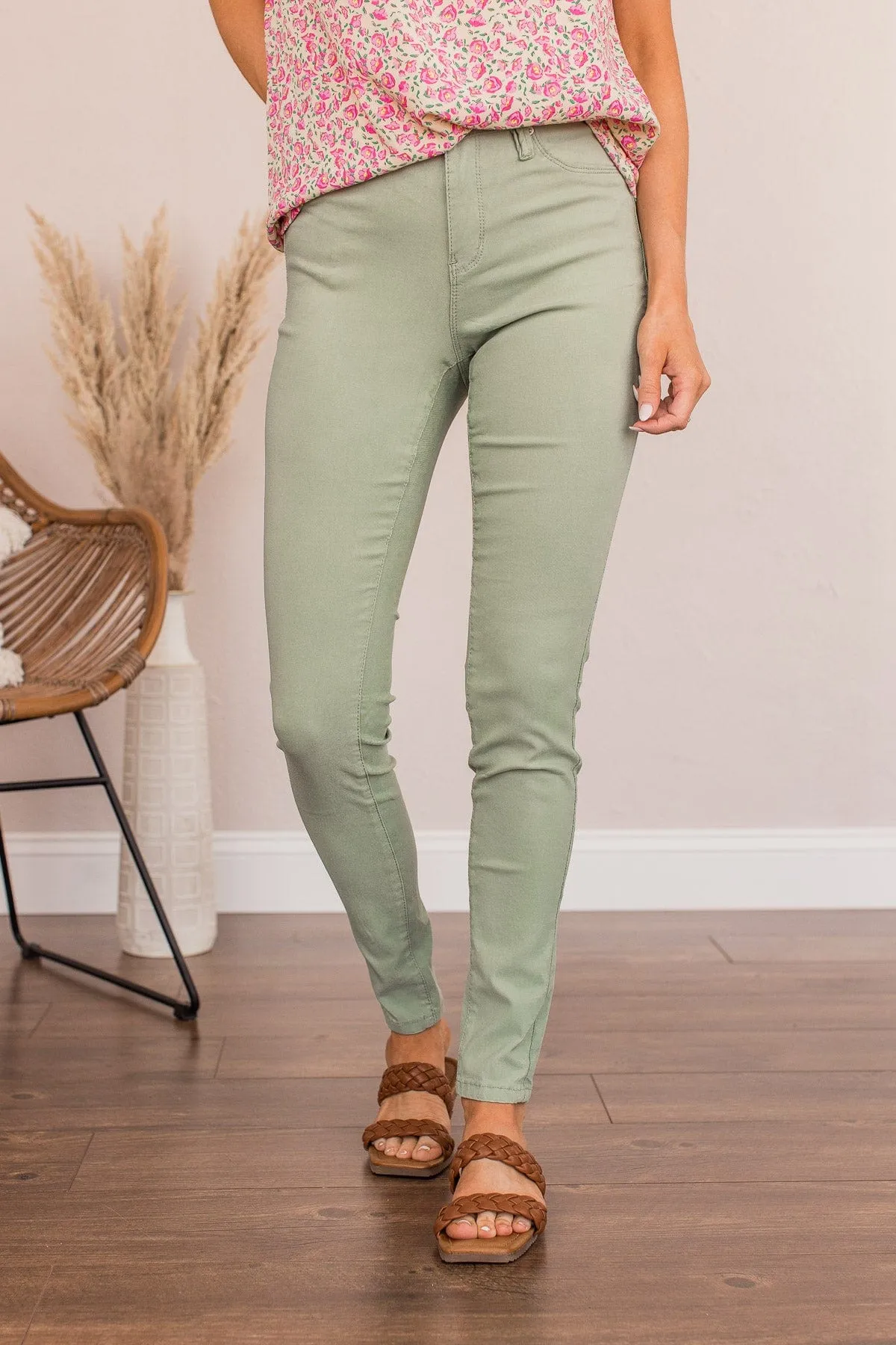 YMI Mid-Rise Jeggings- Esmeralda Wash