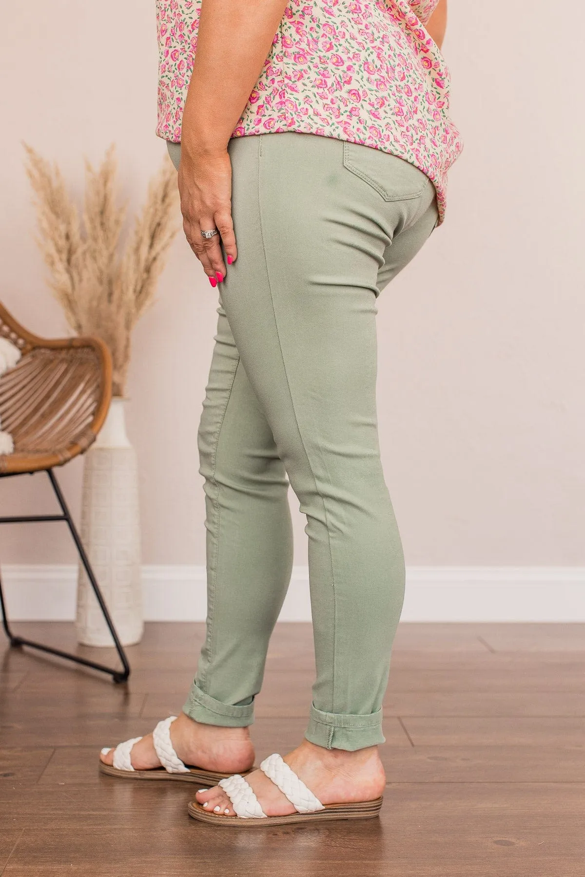 YMI Mid-Rise Jeggings- Esmeralda Wash